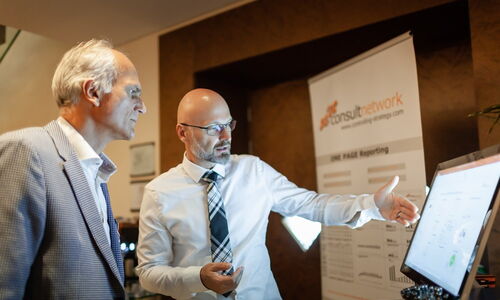 Mario Rosenfelder, CEO consultnetwork, Thema ONE PAGE Reporting & IBCS am Data Business Forum